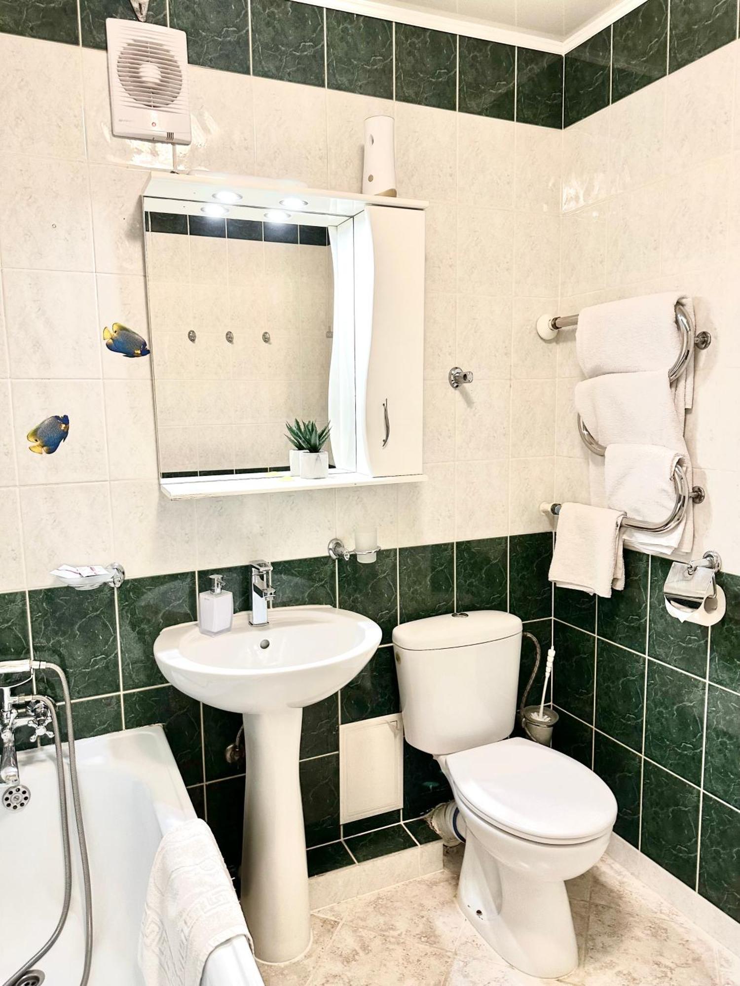 Apartments In The City Centre, Near A Park Rivne Luaran gambar